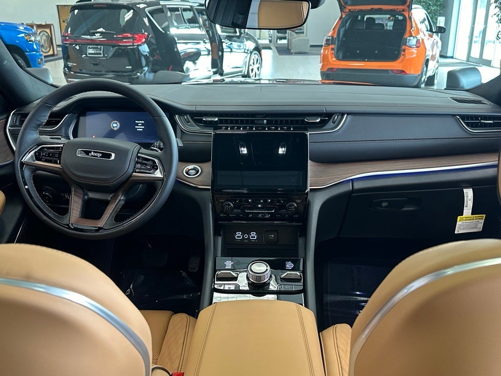 2025 Jeep Grand Cherokee Summit