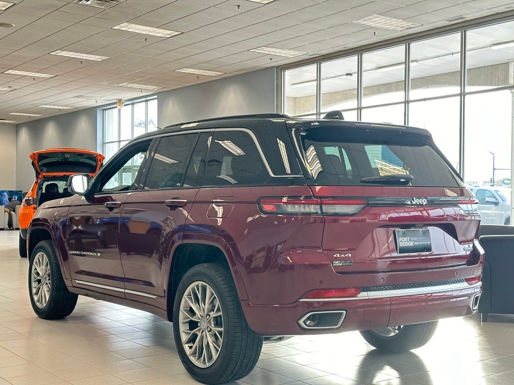 2025 Jeep Grand Cherokee Summit