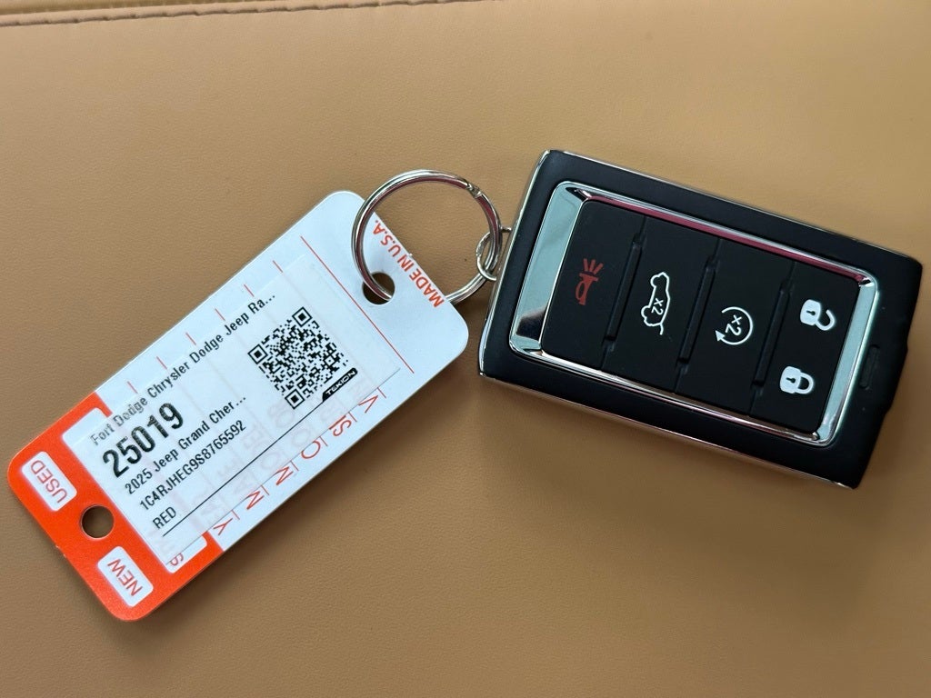 2025 Jeep Grand Cherokee Summit