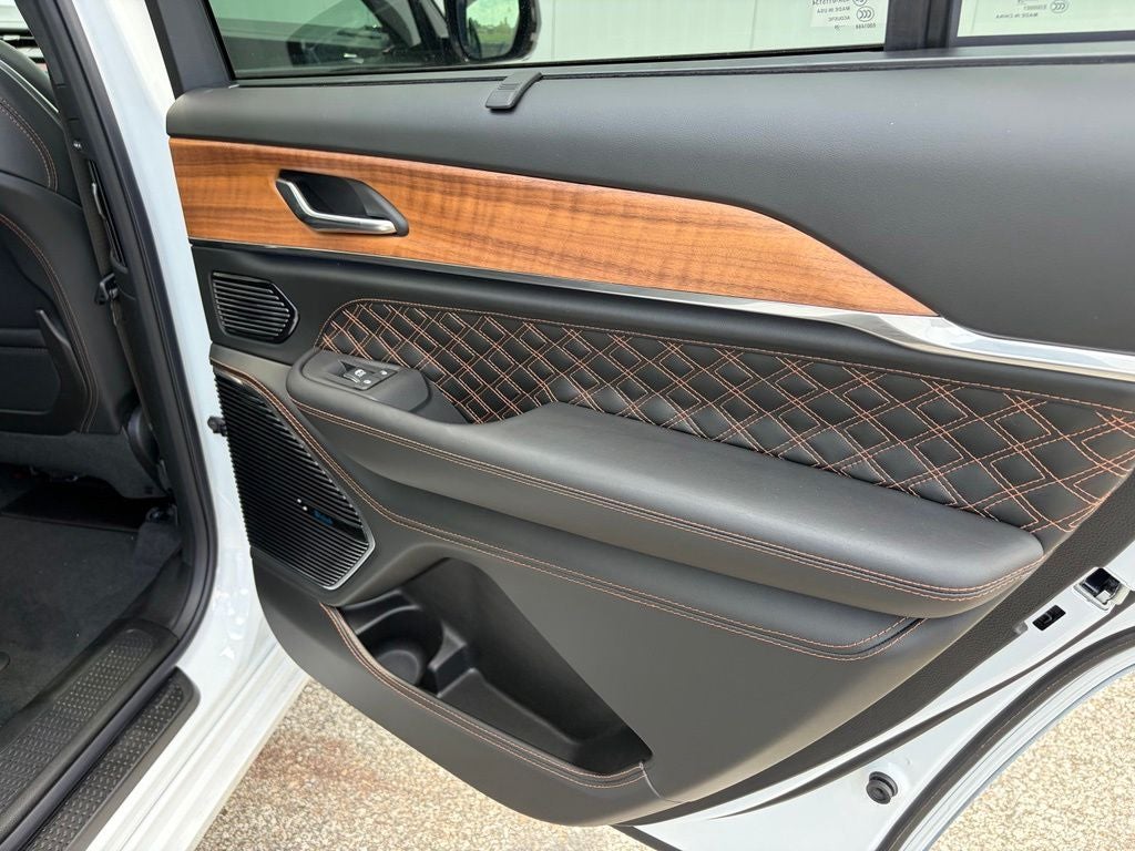 2026 Jeep Grand Cherokee L Summit