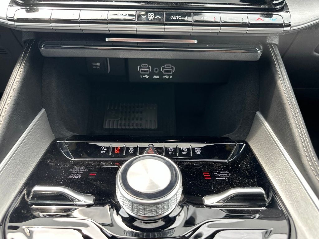 2026 Jeep Grand Wagoneer Upland