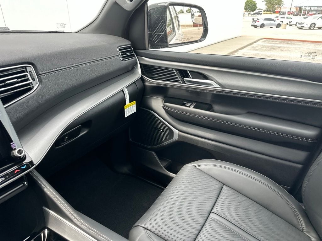2026 Jeep Grand Wagoneer Upland