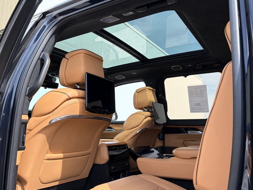 2022 Jeep Grand Wagoneer Series III