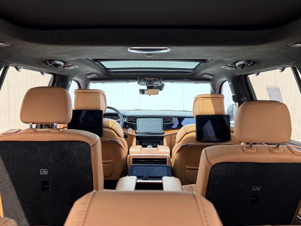 2022 Jeep Grand Wagoneer Series III