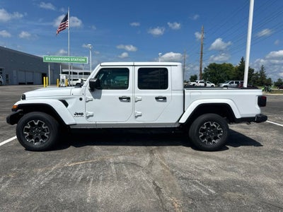 2026 Jeep Gladiator Sahara