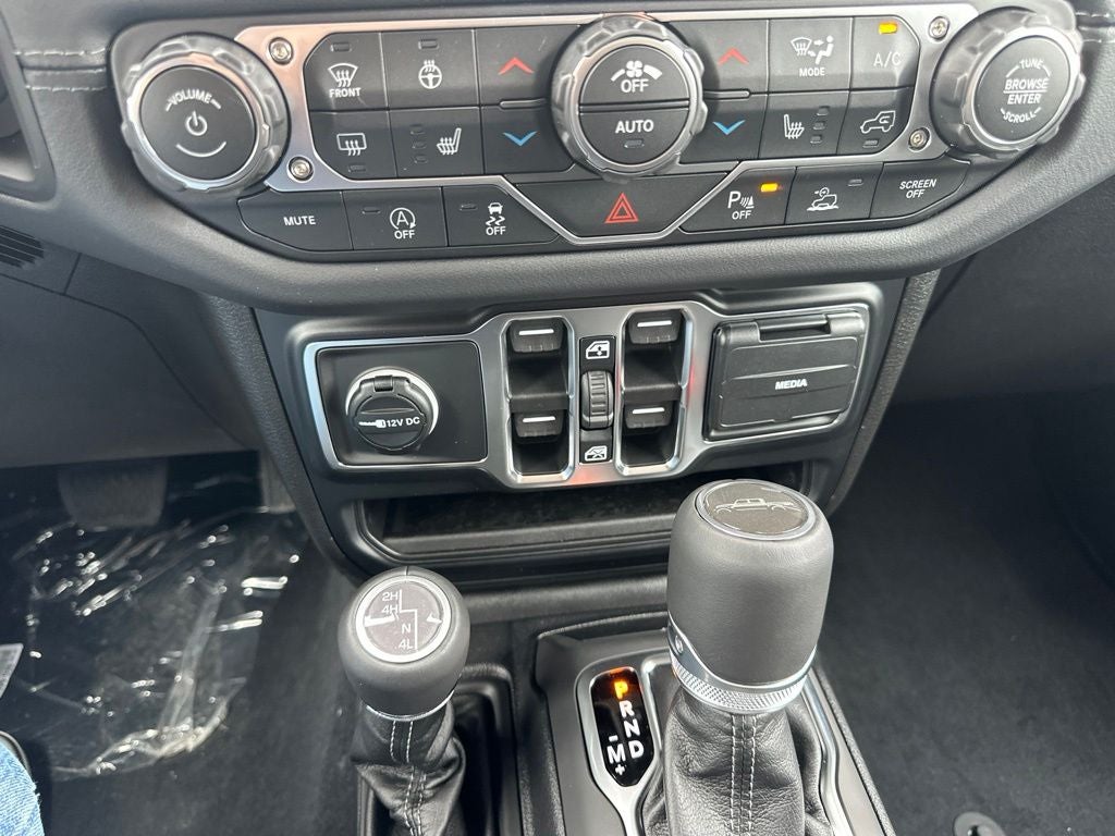 2026 Jeep Gladiator Sahara