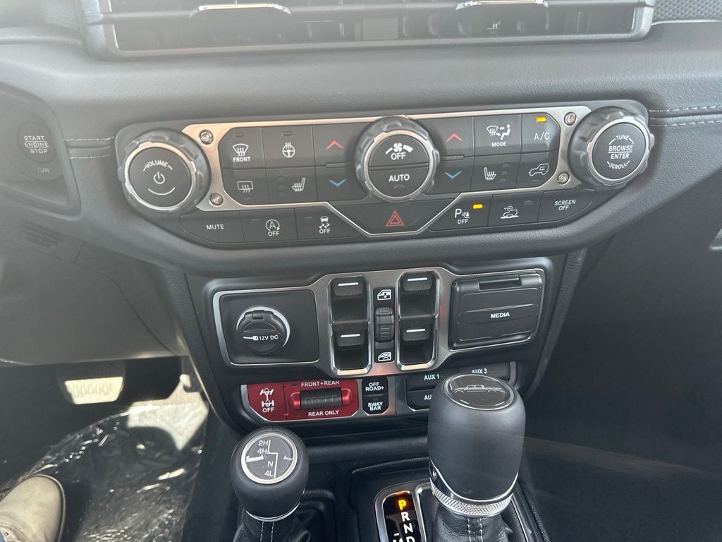 2026 Jeep Gladiator Shadow Ops
