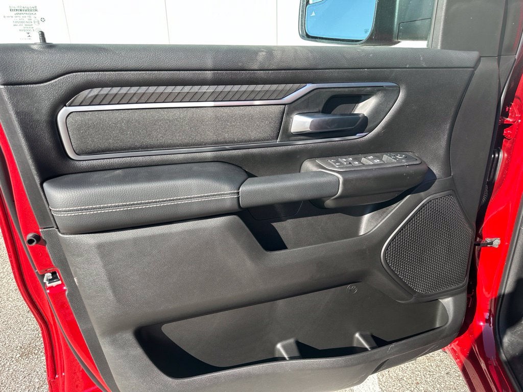 2027 RAM 1500 Big Horn/Lone Star