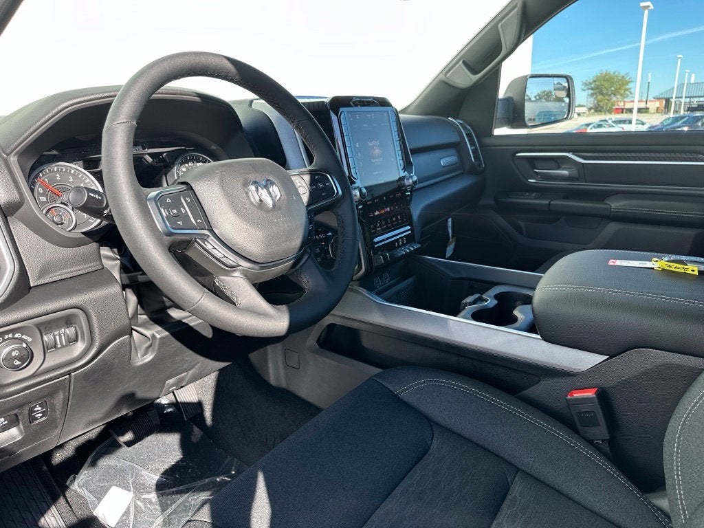 2027 RAM 1500 Big Horn/Lone Star