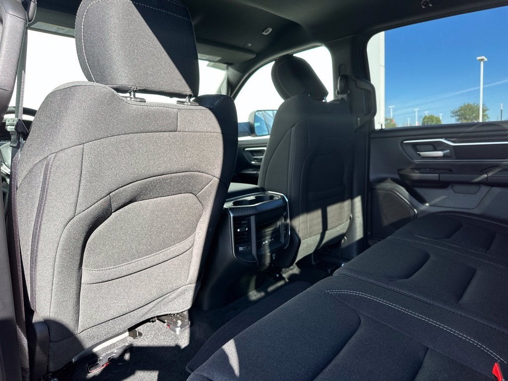 2027 RAM 1500 Big Horn/Lone Star