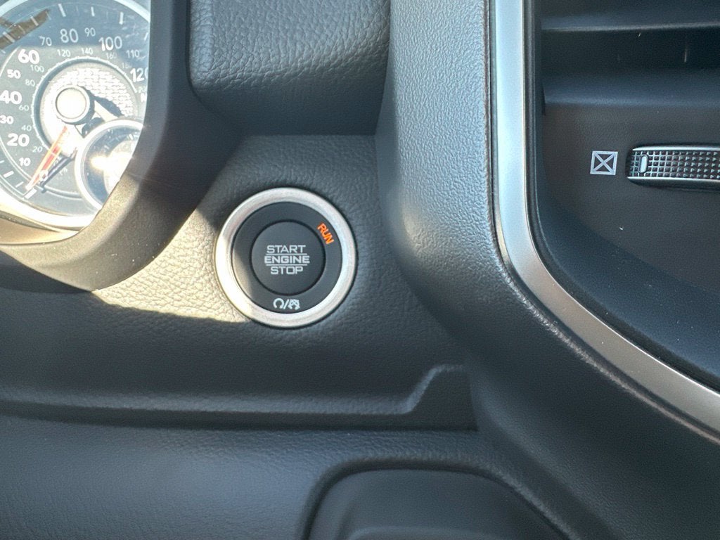2027 RAM 1500 Big Horn/Lone Star