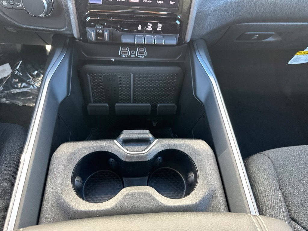 2027 RAM 1500 Big Horn/Lone Star