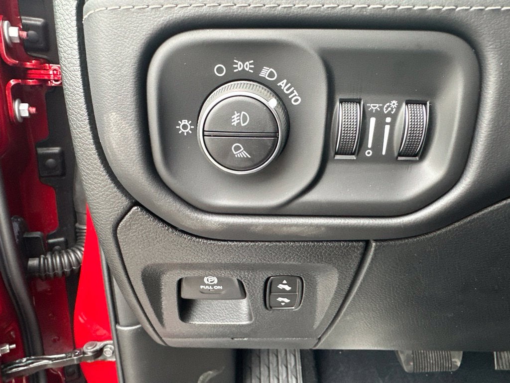 2027 RAM 1500 Limited