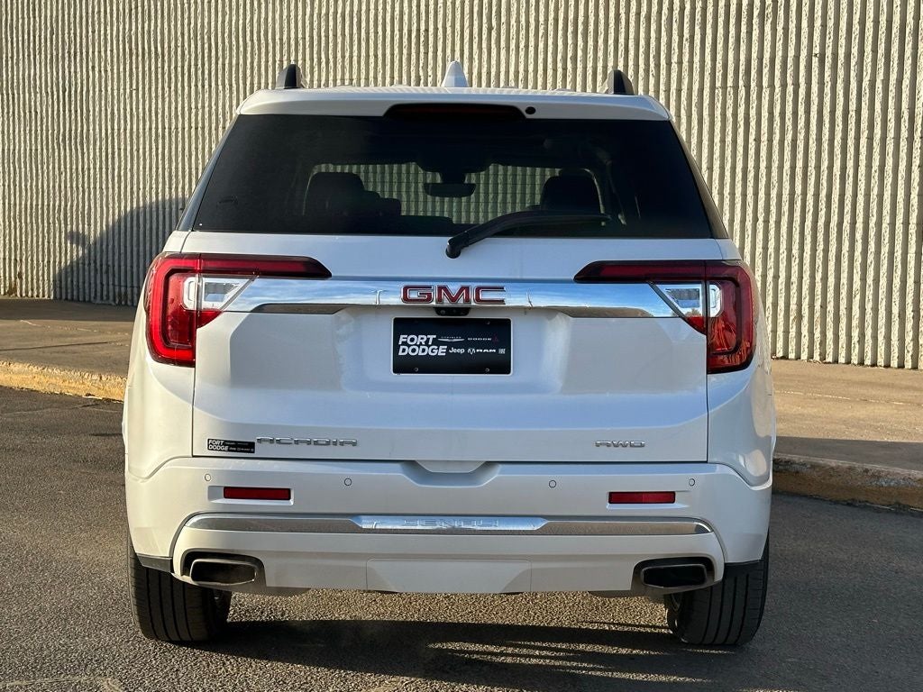 2023 GMC Acadia Denali