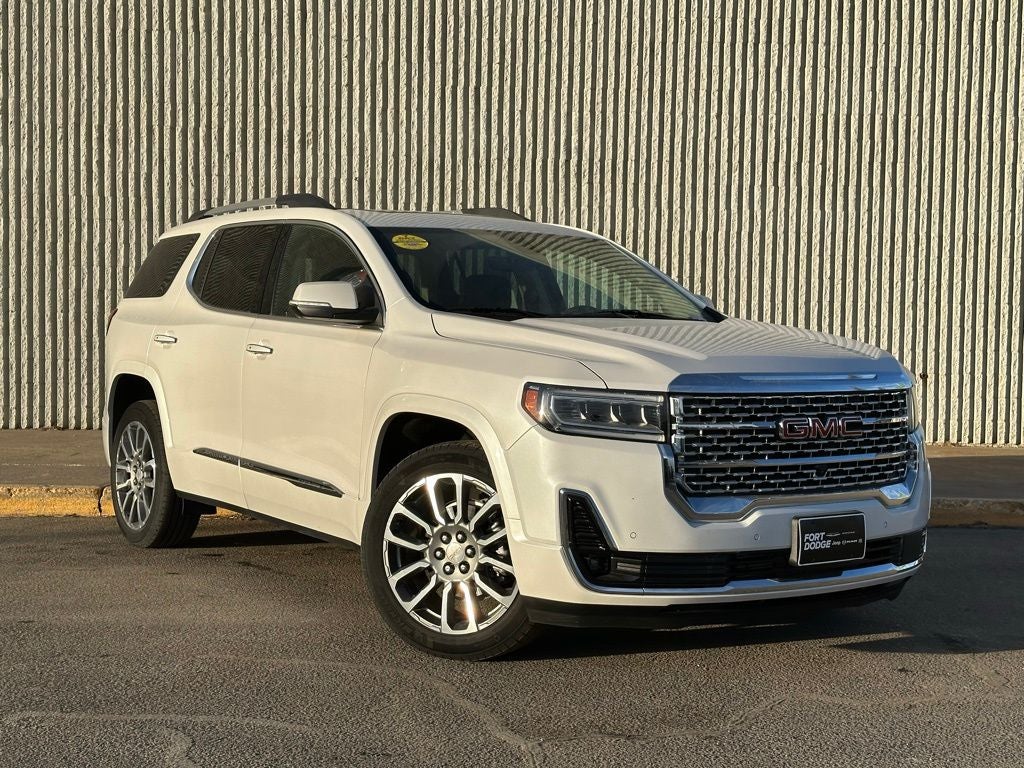 2023 GMC Acadia Denali