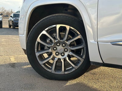 2023 GMC Acadia Denali