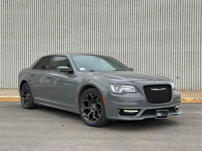 2018 Chrysler 300 S