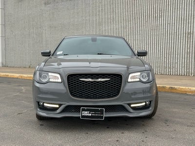 2018 Chrysler 300 S
