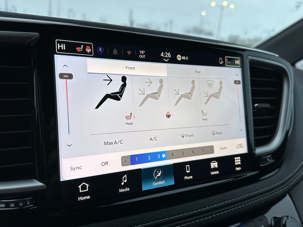 2026 Chrysler Pacifica Select