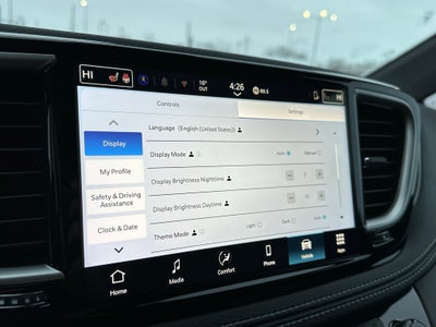 2026 Chrysler Pacifica Select