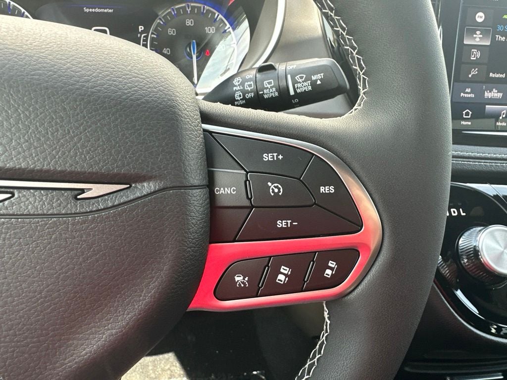 2027 Chrysler Pacifica Select