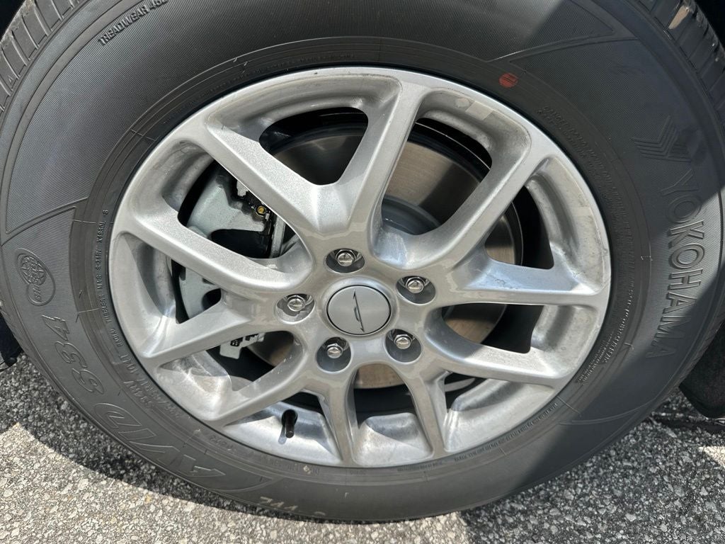 2027 Chrysler Pacifica Select