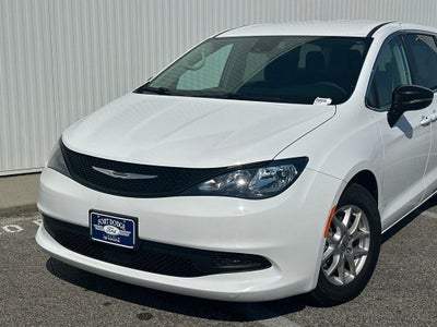 2024 Chrysler Voyager LX