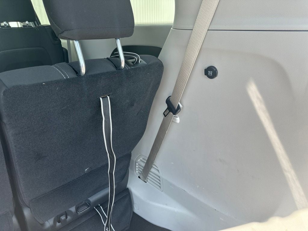 2024 Chrysler Voyager LX