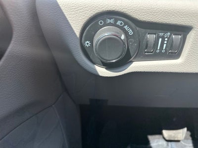 2024 Chrysler Voyager LX