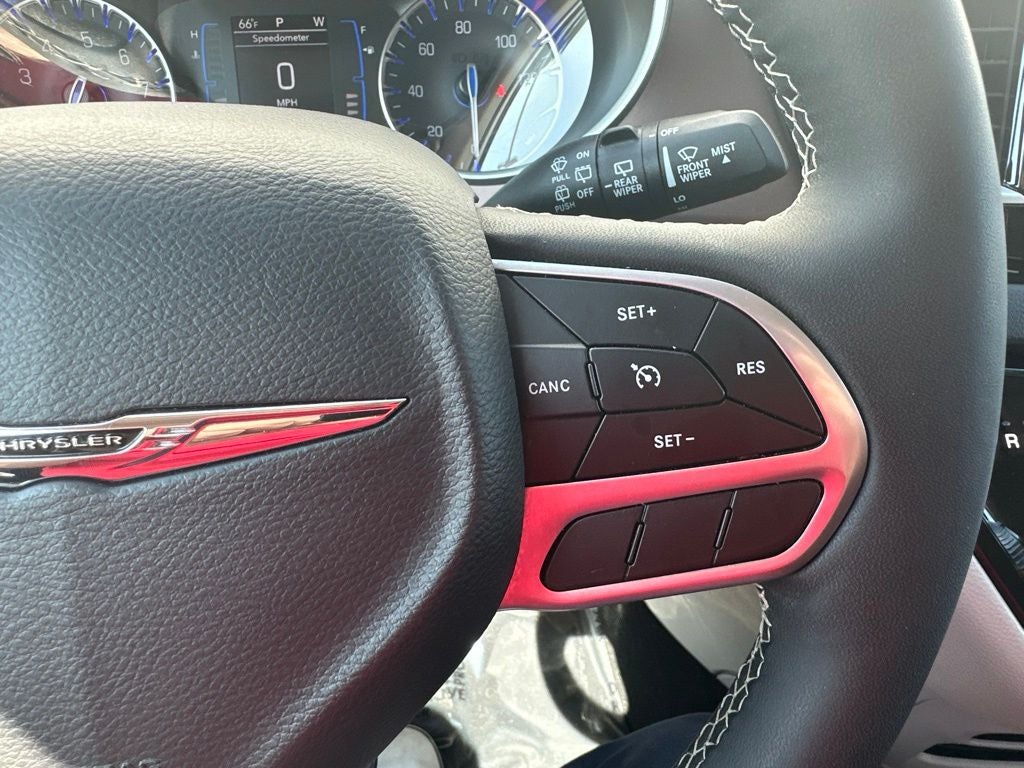 2024 Chrysler Voyager LX