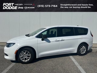 2024 Chrysler Voyager LX