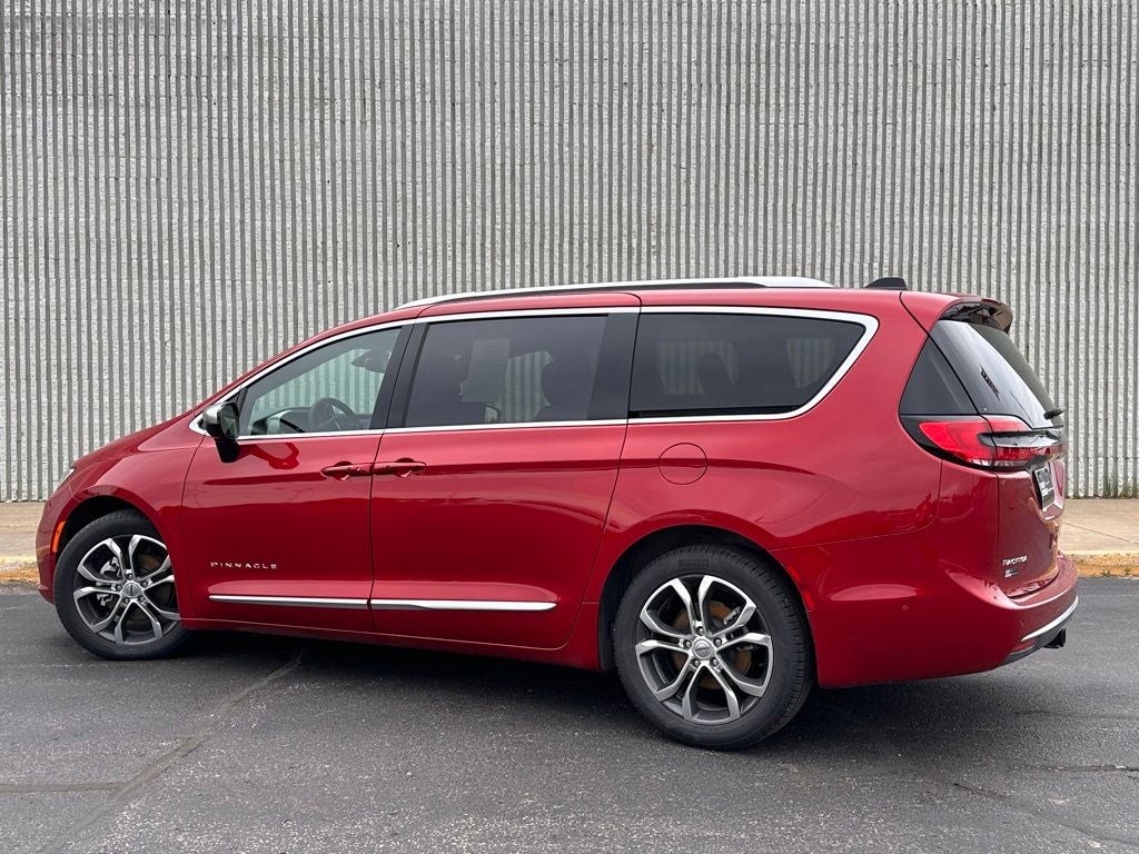 2025 Chrysler Pacifica Pinnacle