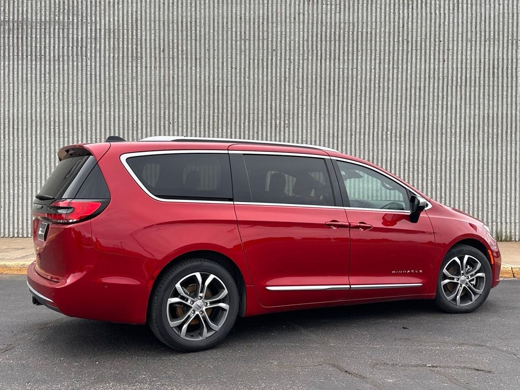 2025 Chrysler Pacifica Pinnacle