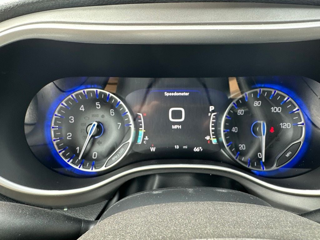 2027 Chrysler Pacifica Select