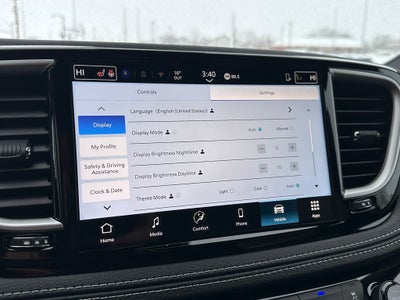 2026 Chrysler Pacifica Select