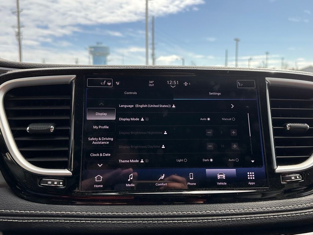 2023 Chrysler Pacifica Touring L