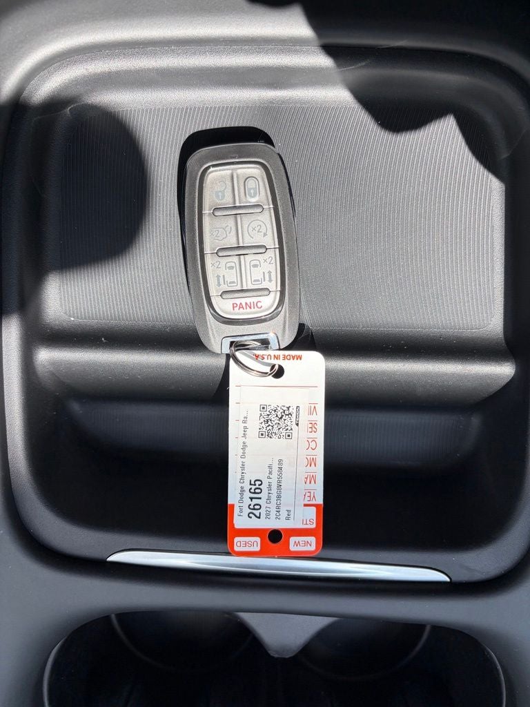 2027 Chrysler Pacifica Select