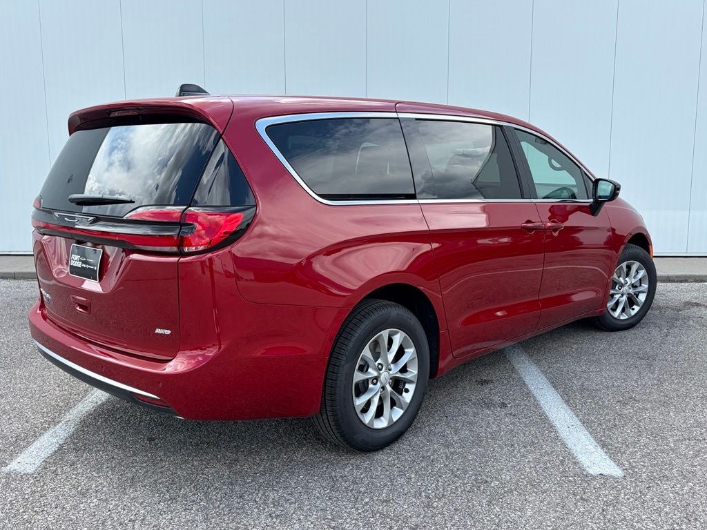 2027 Chrysler Pacifica Select