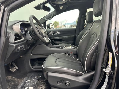 2027 Chrysler Pacifica Limited