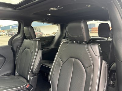2027 Chrysler Pacifica Limited