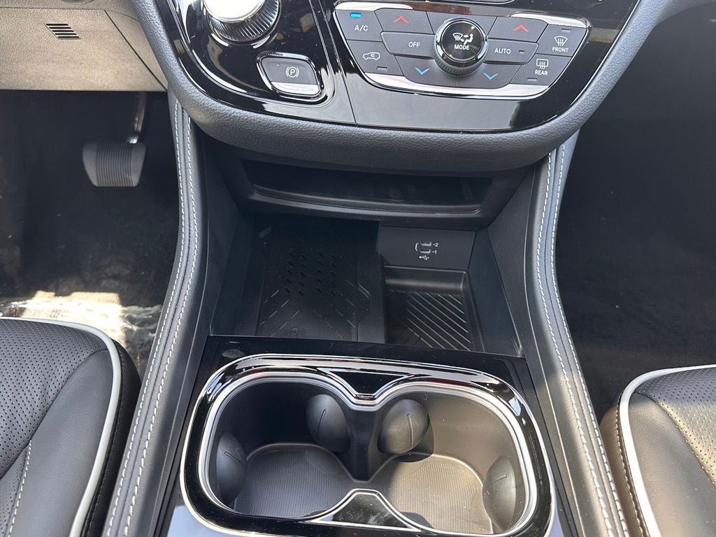 2027 Chrysler Pacifica Limited