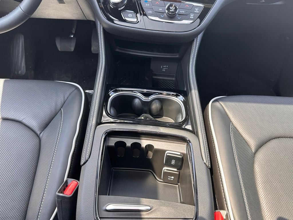 2027 Chrysler Pacifica Limited