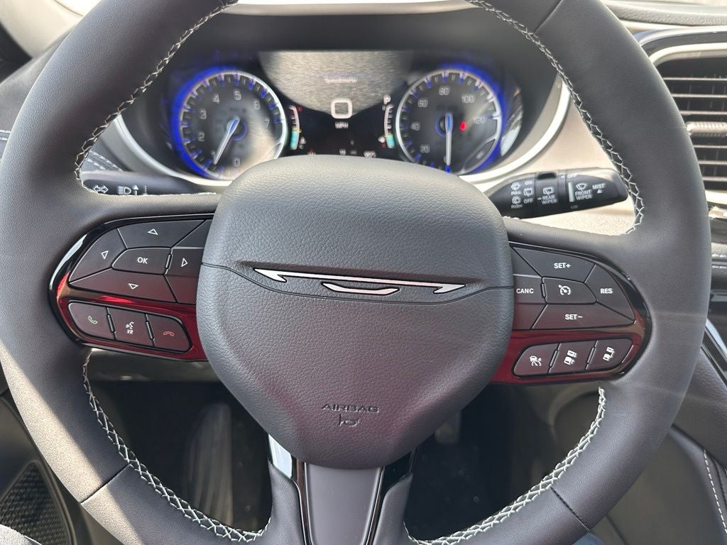 2027 Chrysler Pacifica Limited