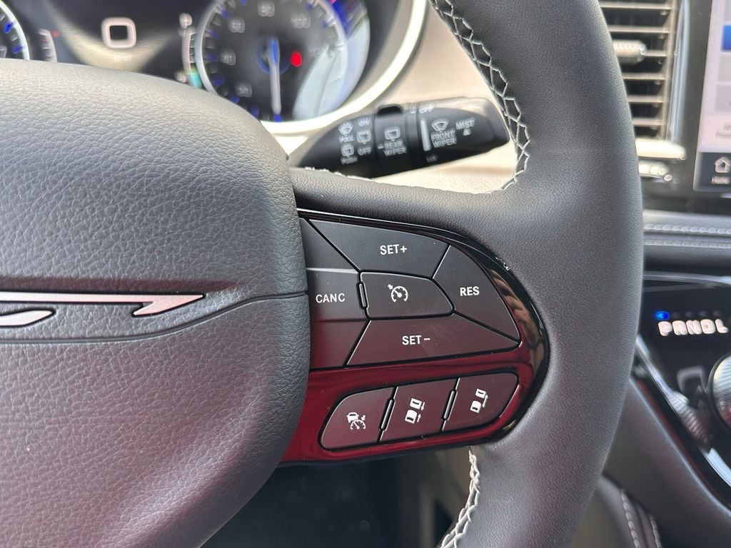 2027 Chrysler Pacifica Limited