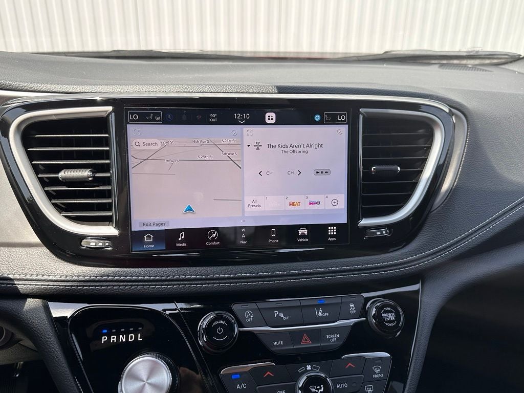 2027 Chrysler Pacifica Limited