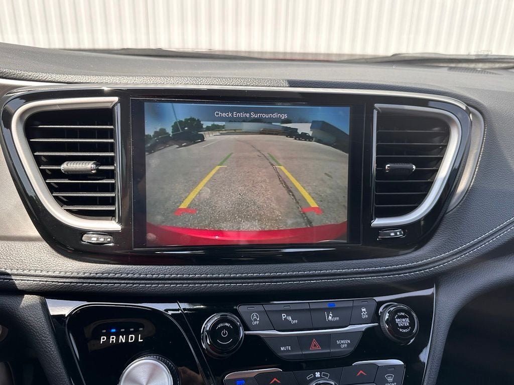 2027 Chrysler Pacifica Limited