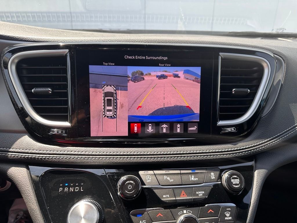2027 Chrysler Pacifica Limited