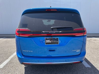 2027 Chrysler Pacifica Limited