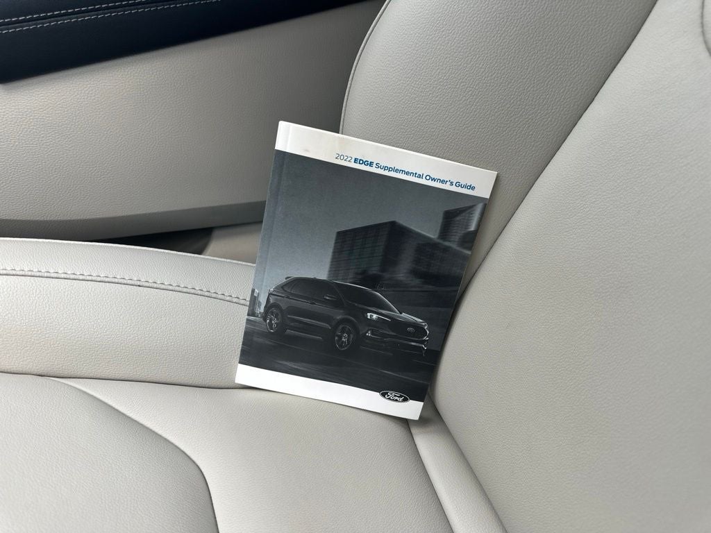 2022 Ford Edge Titanium