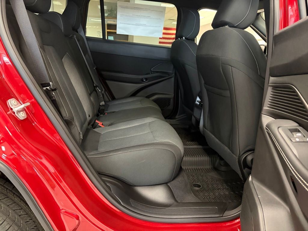 2026 Jeep Cherokee Laredo